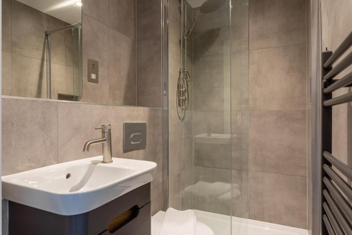 Stay Zeni, Ouse Court York Contemporary 2 Bed Flat Exteriör bild