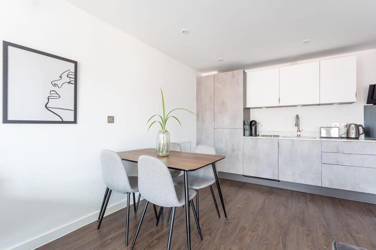 Stay Zeni, Ouse Court York Contemporary 2 Bed Flat Exteriör bild